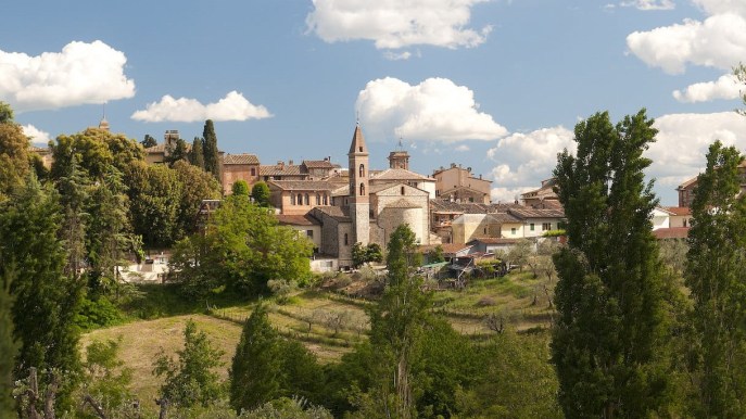Castelnuovo Berardenga, il borgo ricco di itinerari ciclo-pedonali