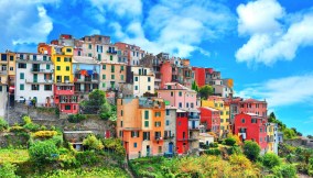 Corniglia, perla colorata delle Cinque Terre