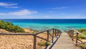 Le acque più blu della Puglia dove andare quest’estate
