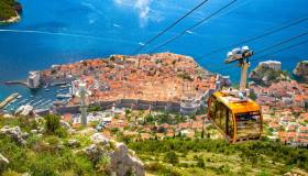 La traversata ad alta quota e vista mare che leva il fiato