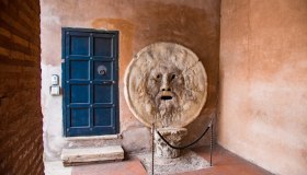 Bocca della Verità, la tappa leggendaria delle vacanze romane