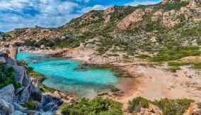 Cala Corsara, la perla della Maddalena