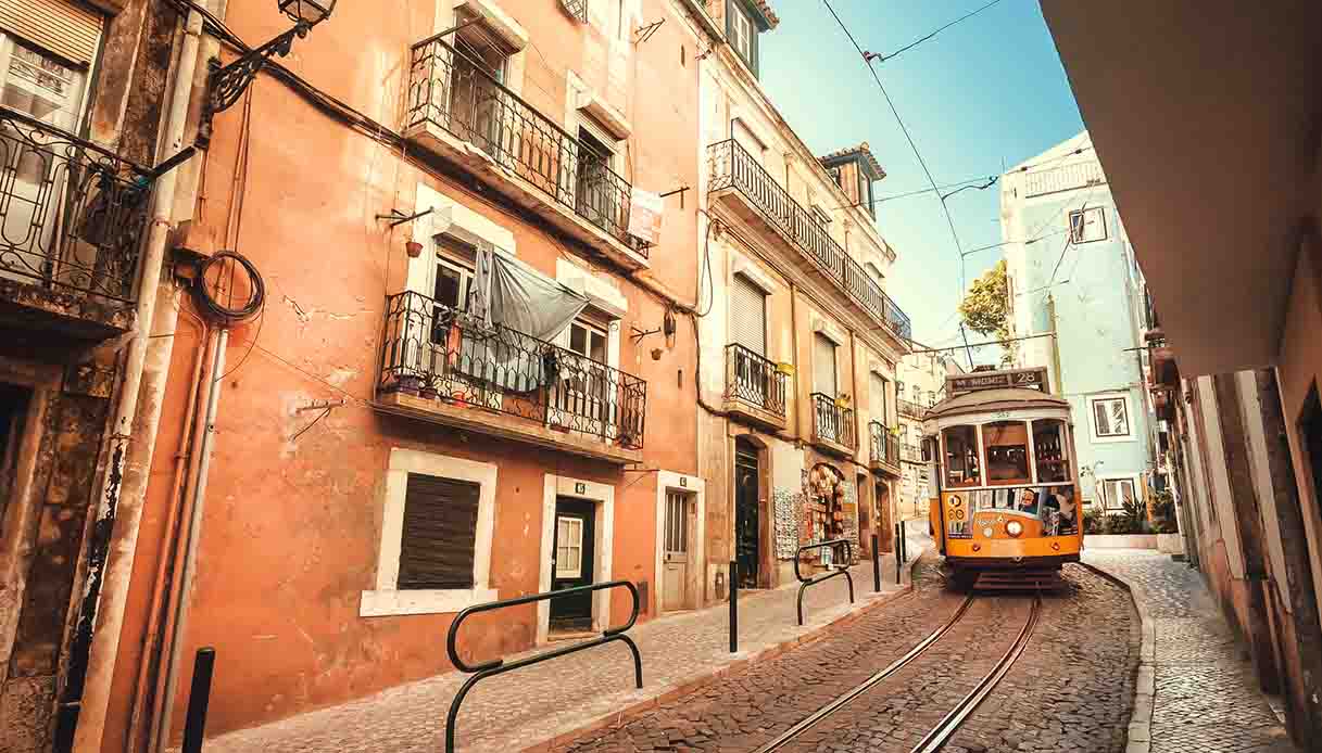 Spostarsi a Porto: i tram vintage della città