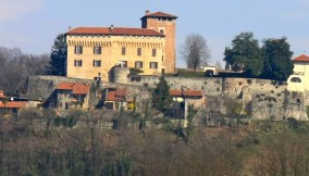 Roppolo, il piccolo borgo incantato tra lago e montagne