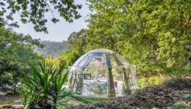 Dentro le bolle trasparenti per vivere il sogno di mezza estate