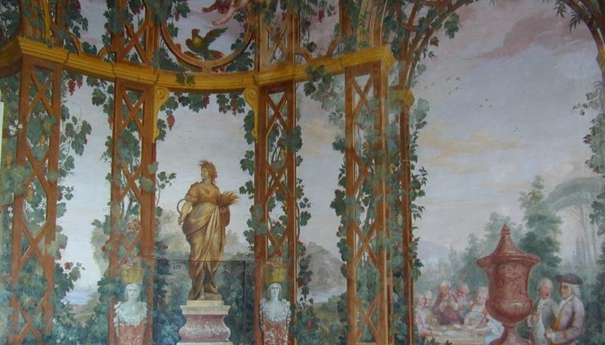 Gli affreschi all'interno di Villa Campolieto