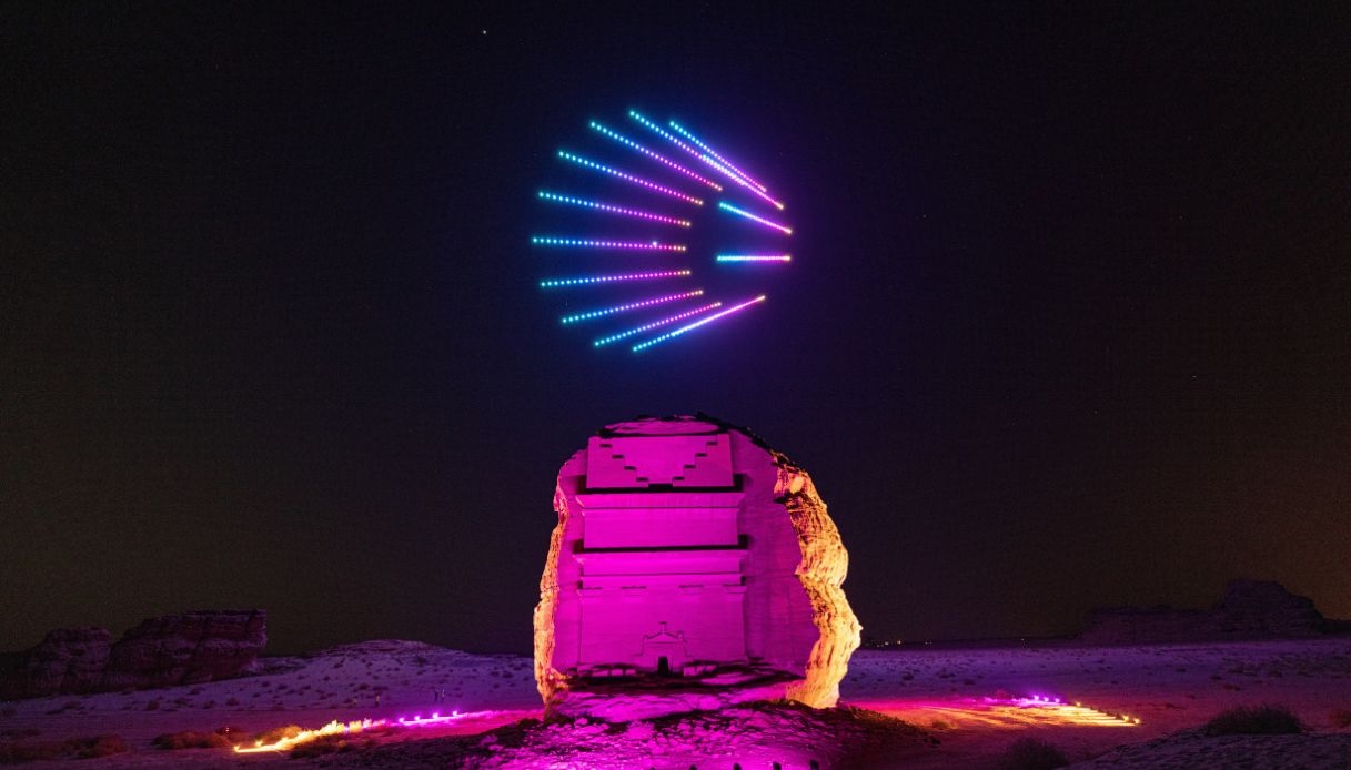 Il festival di luci nel deserto di Hegra