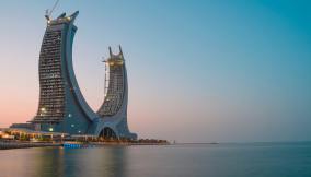 Le spettacolari Katara Towers e il lussuoso Fairmont Doha
