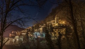 Il pittoresco borgo italiano che a Natale si trasforma in un presepe vivente