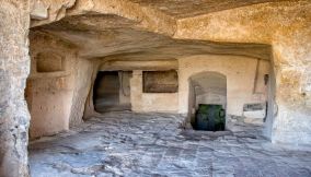 Sassi Matera, con le celebri abitazioni scavate nel tufo