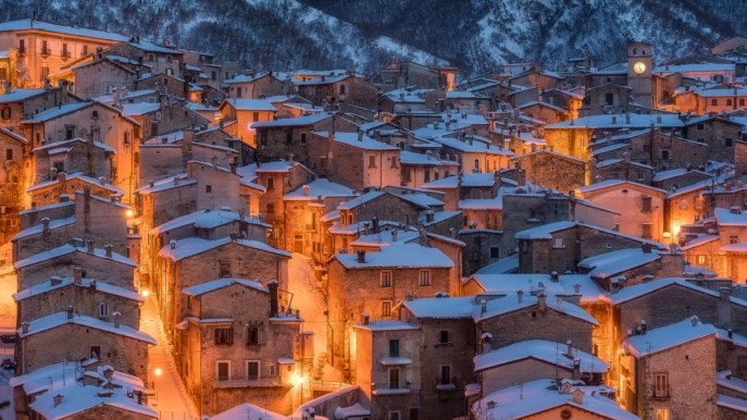 Il magico borgo italiano che sembra una cartolina invernale