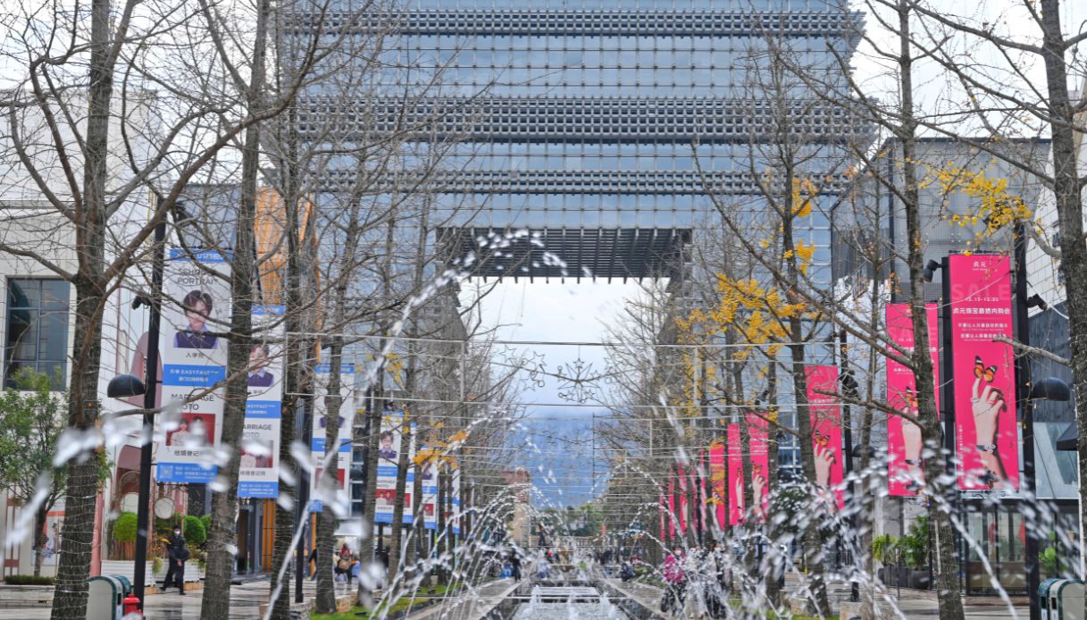 Arco di trionfo, la copia a Kunming