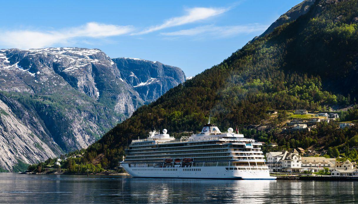 Una nave Viking Cruises in viaggio