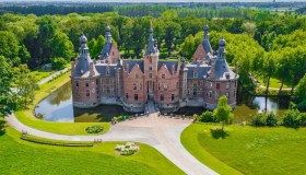 Puoi dormire in questo castello e trascorrere una notte da fiaba