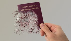 ritardo passaporti