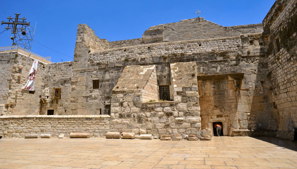 Basilica della natività betlemme porta