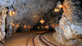 Trenino Grotte Postumia Slovenia