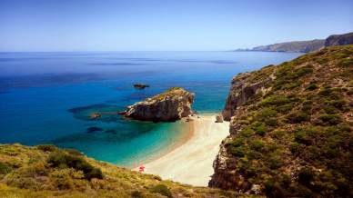 Dove andare in Grecia al mare? 10 spiagge poco note