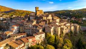 Arcidosso, piccola perla ai piedi del Monte Amiata