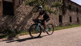 Pedalando sulle orme del primo cicloturista al mondo