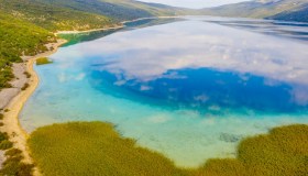 Tra storia e leggenda: il castello sommerso sotto il lago