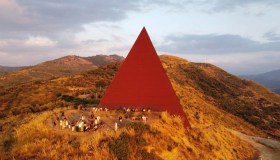 Puoi vivere il solstizio d’estate dentro una piramide: succede in Italia