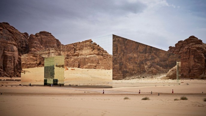 C’è un edificio che appare e scompare nel deserto: è magia
