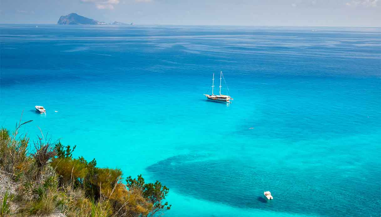 Vip pazzi per le Isole Eolie: è questa la meta top dell’estate