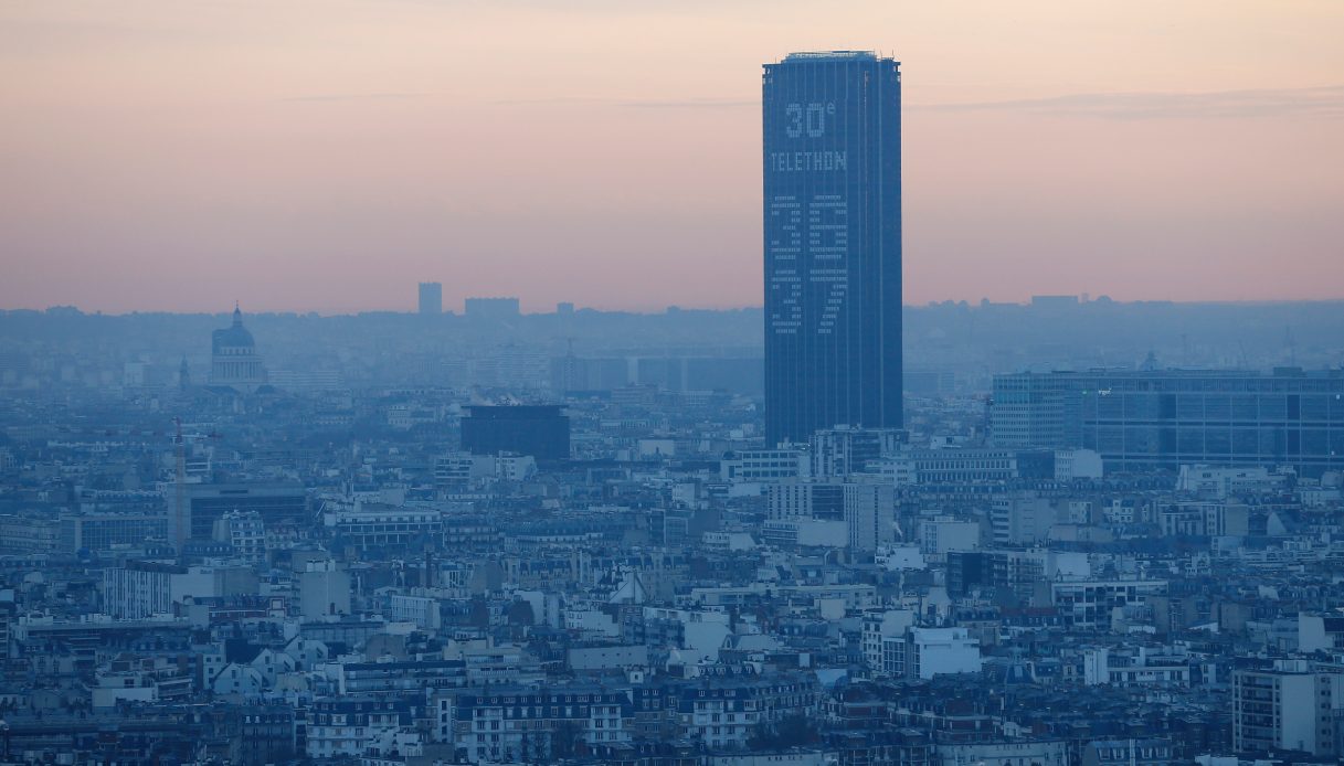 La Torre di Montparnasse a Parigi