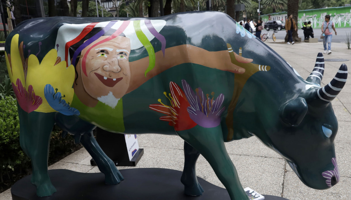 Cow Parade: le mucche artistiche invadono Città del Messico
