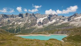 Lago Goillet, meraviglioso “specchio” del Cervino