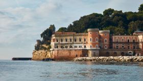 “Un Posto al Sole”: questo autunno potrai dormire dentro Palazzo Palladini