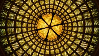 La cupola di vetro Tiffany più grande al mondo: come ammirarla