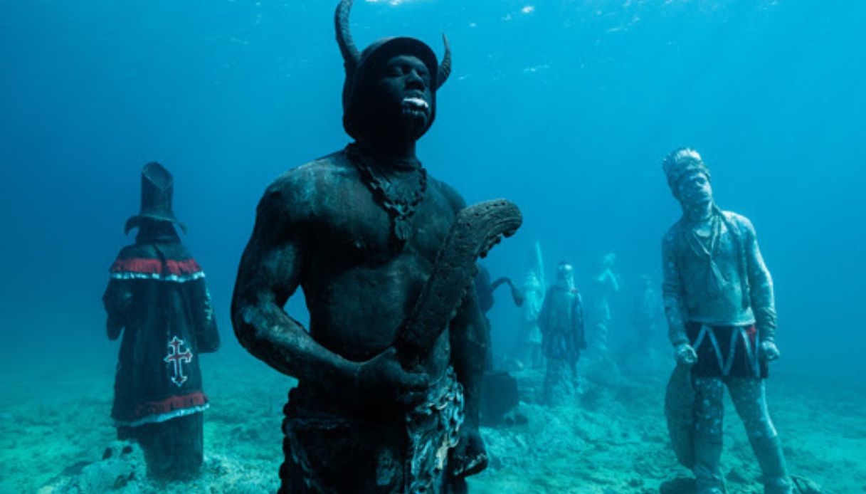 C'è un parco sculture nascosto negli abissi del Mar dei Caraibi