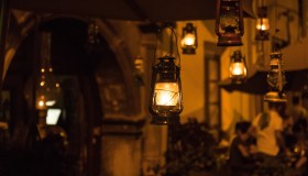 La luce prende vita in questo borgo italiano: è magia