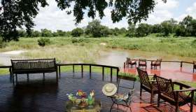 In questo lodge puoi fare colazione con vista sui Big Five