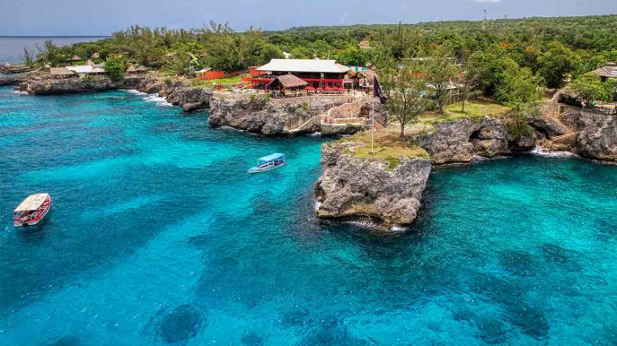 Viaggio in Giamaica tra le sue mille sfumature di blu