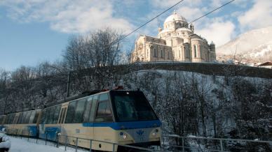 Il viaggio più romantico è quello sul treno più panoramico d’Italia