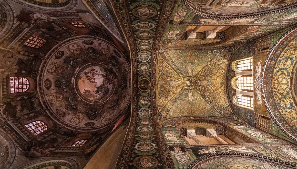 ista interiore della cupola barocca della Basilica di San Vitale di Ravenna, uno scatto di Francescomarraccini