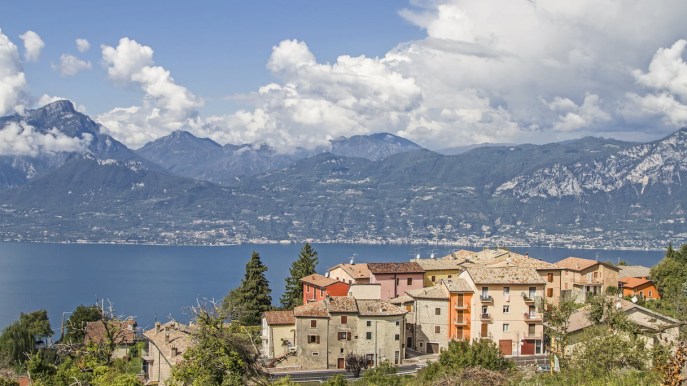 San Zeno di Montagna, un vero e proprio balcone sul Lago di Garda
