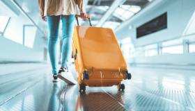 Il trucco per risparmiare sui biglietti di aereo, treno e bus