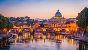 La cupola di San Pietro è più piccola: ma è un’illusione