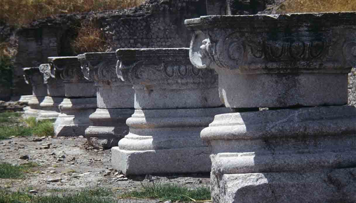 Herdonia-puglia-resti-basilica