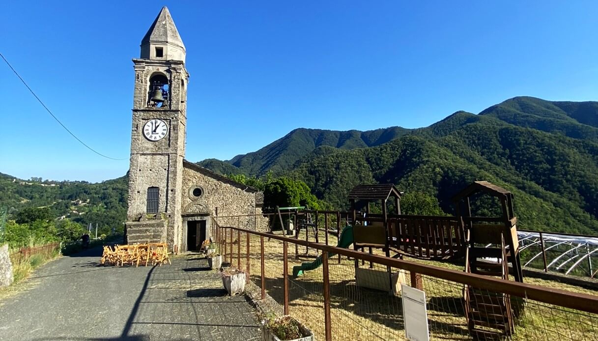 Lunigiana, Il Paese Dei Librai: Montereggio E La Sua Storia Unica