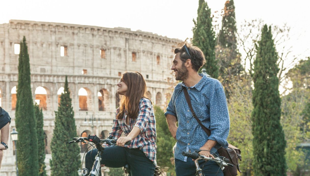 Roma chiude la classifica delle città più romantiche per coppie che amano pedalare
