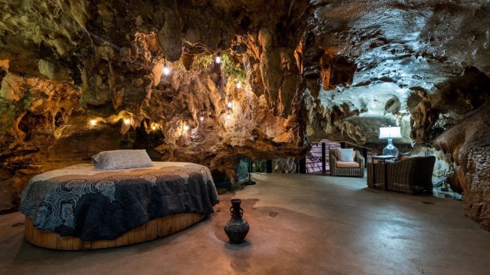 In questa caverna esiste l’alloggio più esclusivo del mondo. E puoi dormirci