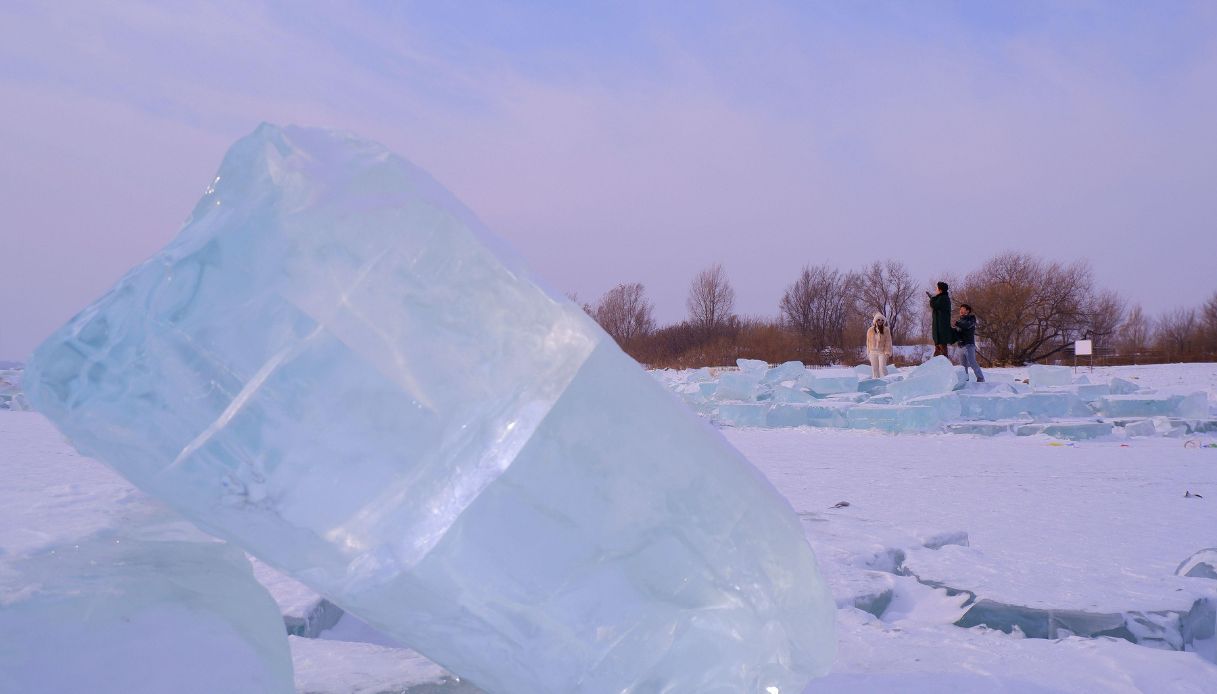 Harbin: il fiume ghiacciato si è trasformato in un'incredibile attrazione turistica