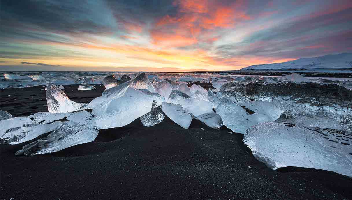 islanda-spiaggia-lava-ghiaccio