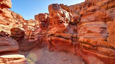 Il Canyon Colorato d’Egitto è un capolavoro