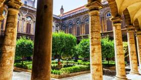 Fare un aperitivo all’interno di un palazzo monumentale: succede a Roma